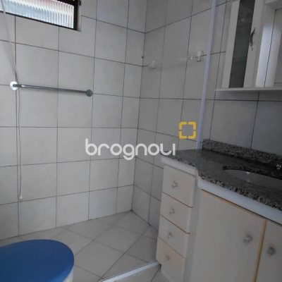 Apartamento com 70m², 2 quartos (sendo 1 suíte), 1 garagem, no bairro Ingleses em Florianópolis