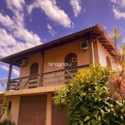 Casa com 362m², 4 quartos (sendo 4 suítes), 2 garagens, no bairro Campeche em Florianópolis