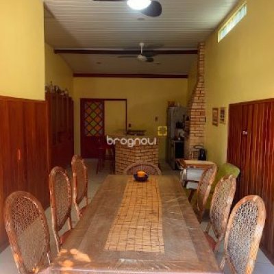Casa com 362m², 4 quartos (sendo 4 suítes), 2 garagens, no bairro Campeche em Florianópolis
