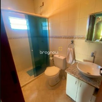 Casa com 362m², 4 quartos (sendo 4 suítes), 2 garagens, no bairro Campeche em Florianópolis