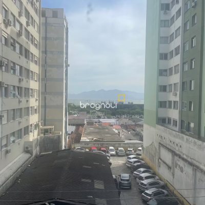 Studio com 47m², 1 quarto, no bairro Centro em Florianópolis