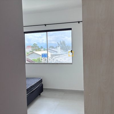 Apartamento com 86m², 3 quartos (sendo 1 suíte), 1 garagem, no bairro Pinheira em Palhoça