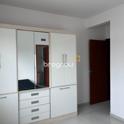Apartamento com 86m², 3 quartos (sendo 1 suíte), 1 garagem, no bairro Pinheira em Palhoça