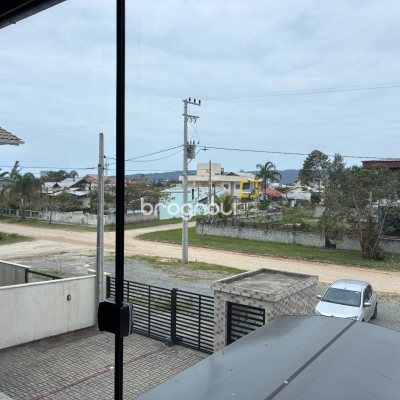Apartamento com 86m², 3 quartos (sendo 1 suíte), 1 garagem, no bairro Pinheira em Palhoça