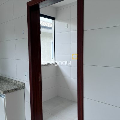 Apartamento com 86m², 3 quartos (sendo 1 suíte), 1 garagem, no bairro Pinheira em Palhoça