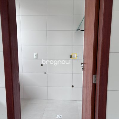 Apartamento com 86m², 3 quartos (sendo 1 suíte), 1 garagem, no bairro Pinheira em Palhoça
