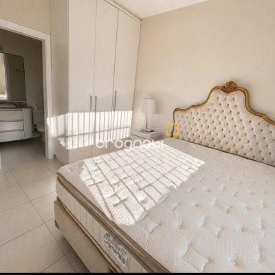 Apartamento com 130m², 3 quartos (sendo 2 suítes), 2 garagens, no bairro Campeche em Florianópolis