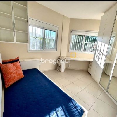 Apartamento com 130m², 3 quartos (sendo 2 suítes), 2 garagens, no bairro Campeche em Florianópolis