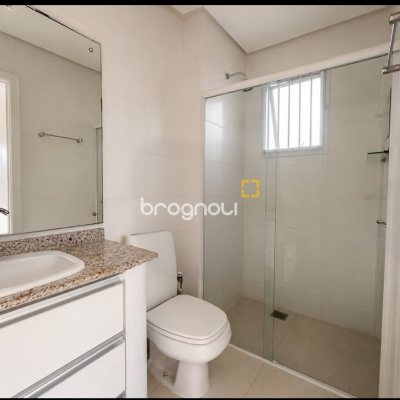 Apartamento com 130m², 3 quartos (sendo 2 suítes), 2 garagens, no bairro Campeche em Florianópolis