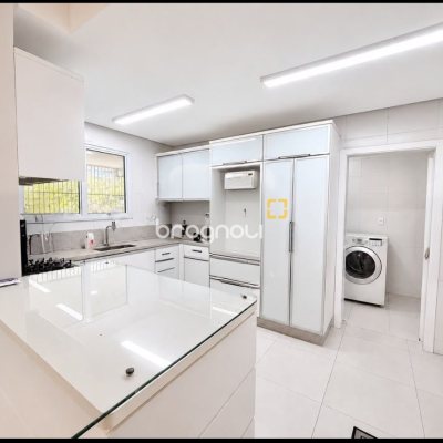 Apartamento com 130m², 3 quartos (sendo 2 suítes), 2 garagens, no bairro Campeche em Florianópolis