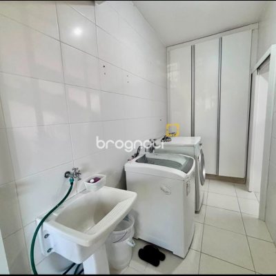 Apartamento com 130m², 3 quartos (sendo 2 suítes), 2 garagens, no bairro Campeche em Florianópolis