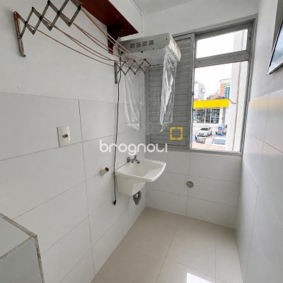Apartamento com 51m², 2 quartos, 1 garagem, no bairro Kobrasol em São José