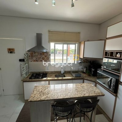 Cobertura com 97m², 2 quartos (sendo 1 suíte), 2 garagens, no bairro Ingleses em Florianópolis