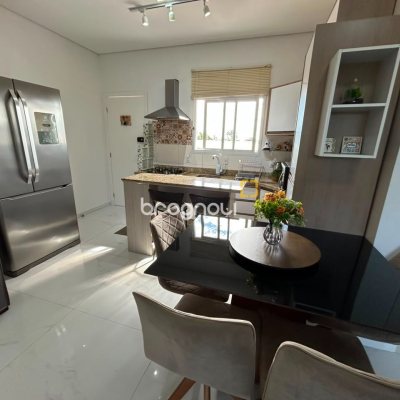 Cobertura com 97m², 2 quartos (sendo 1 suíte), 2 garagens, no bairro Ingleses em Florianópolis