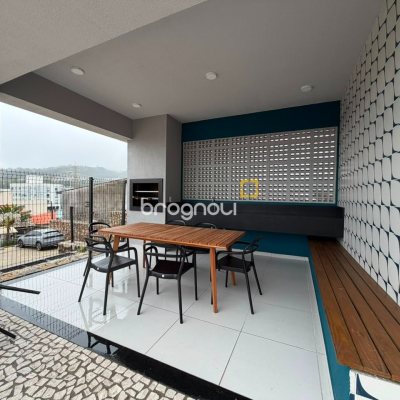Apartamento com 53m², 2 quartos (sendo 1 suíte), 1 garagem, no bairro Ipiranga em São José