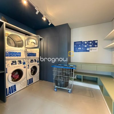 Apartamento com 53m², 2 quartos (sendo 1 suíte), 1 garagem, no bairro Ipiranga em São José