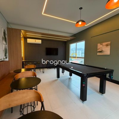 Apartamento com 53m², 2 quartos (sendo 1 suíte), 1 garagem, no bairro Ipiranga em São José