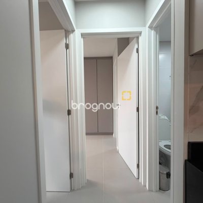 Apartamento com 53m², 2 quartos (sendo 1 suíte), 1 garagem, no bairro Ipiranga em São José