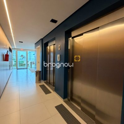 Apartamento com 53m², 2 quartos (sendo 1 suíte), 1 garagem, no bairro Ipiranga em São José