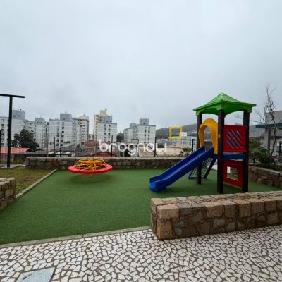 Apartamento com 53m², 2 quartos (sendo 1 suíte), 1 garagem, no bairro Ipiranga em São José