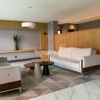 Apartamento com 73m², 2 quartos (sendo 1 suíte), 2 garagens, no bairro Agronômica em Florianópolis