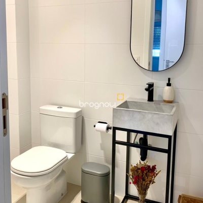 Apartamento com 73m², 2 quartos (sendo 1 suíte), 2 garagens, no bairro Agronômica em Florianópolis