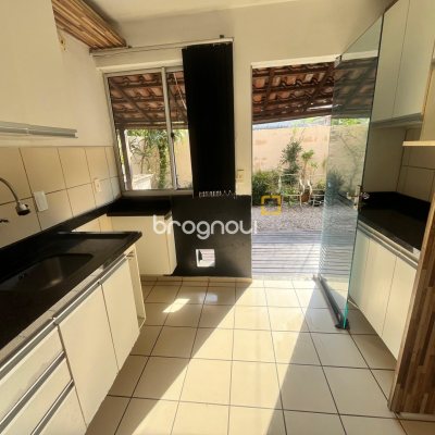 Casa com 62m², 2 quartos, 1 garagem, no bairro Sertão do Maruim em São José