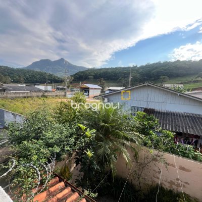 Casa com 62m², 2 quartos, 1 garagem, no bairro Sertão do Maruim em São José