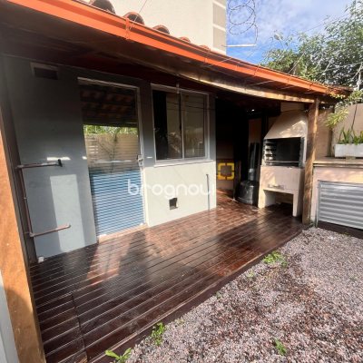 Casa com 62m², 2 quartos, 1 garagem, no bairro Sertão do Maruim em São José