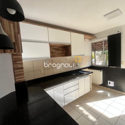 Casa com 62m², 2 quartos, 1 garagem, no bairro Sertão do Maruim em São José