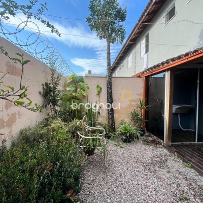 Casa com 62m², 2 quartos, 1 garagem, no bairro Sertão do Maruim em São José