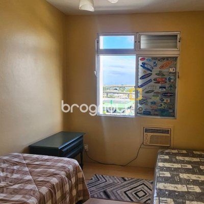 Apartamento com 154m², 3 quartos (sendo 1 suíte), 3 garagens, no bairro Centro em Florianópolis