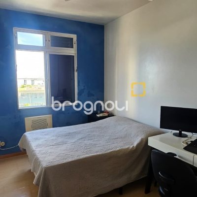 Apartamento com 154m², 3 quartos (sendo 1 suíte), 3 garagens, no bairro Centro em Florianópolis