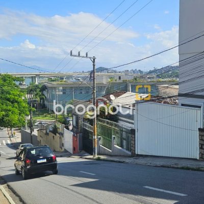 Apartamento com 154m², 3 quartos (sendo 1 suíte), 3 garagens, no bairro Centro em Florianópolis