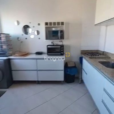 Apartamento com 70m², 2 quartos (sendo 1 suíte), 1 garagem, no bairro Ingleses em Florianópolis
