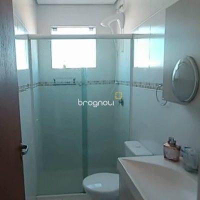 Apartamento com 70m², 2 quartos (sendo 1 suíte), 1 garagem, no bairro Ingleses em Florianópolis