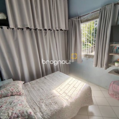 Casa com 86m², 2 quartos (sendo 1 suíte), 3 garagens, no bairro Agronômica em Florianópolis