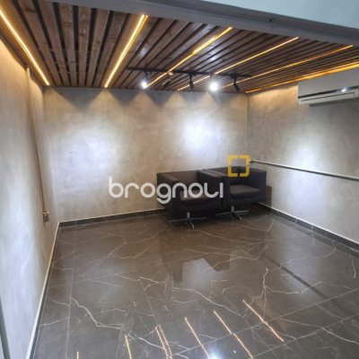Casa Comercial com 340m², no bairro Estreito em Florianópolis