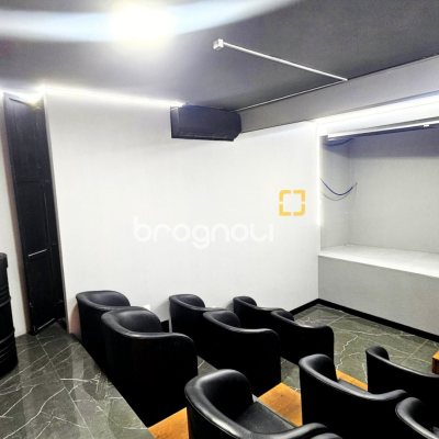 Casa Comercial com 340m², no bairro Estreito em Florianópolis