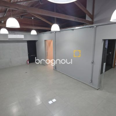 Casa Comercial com 340m², no bairro Estreito em Florianópolis