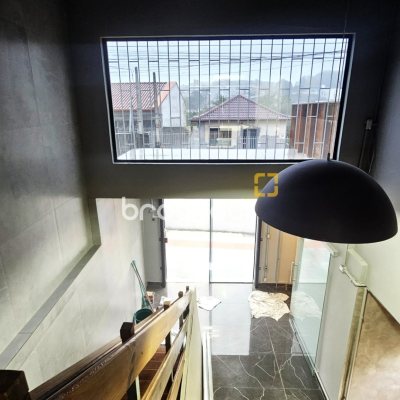 Casa Comercial com 340m², no bairro Estreito em Florianópolis