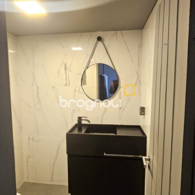Casa Comercial com 340m², no bairro Estreito em Florianópolis
