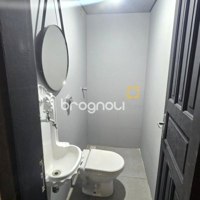 Casa Comercial com 340m², no bairro Estreito em Florianópolis