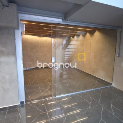Casa Comercial com 340m², no bairro Estreito em Florianópolis