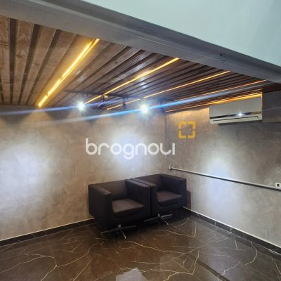 Casa Comercial com 340m², no bairro Estreito em Florianópolis