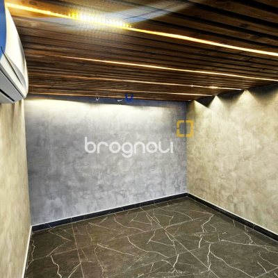 Casa Comercial com 340m², no bairro Estreito em Florianópolis