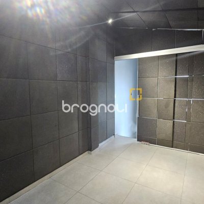 Casa Comercial com 340m², no bairro Estreito em Florianópolis