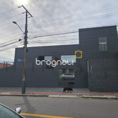 Casa Comercial com 340m², no bairro Estreito em Florianópolis