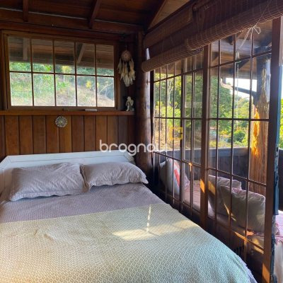 Casa com 250m², 5 quartos (sendo 1 suíte), 3 garagens, no bairro Lagoa da Conceição em Florianópolis