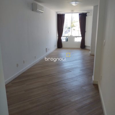 Cobertura com 83m², 3 quartos (sendo 1 suíte), 1 garagem, no bairro Carvoeira em Florianópolis